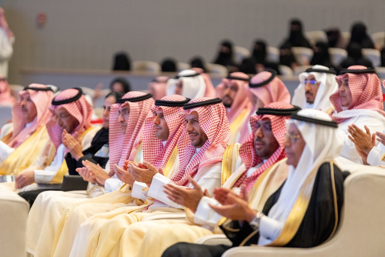 معالي الأمين العام، الشيخ د.محمد العيسى‬⁩‬⁩  يتناول في الندوة الدوليّة بوزارة التعليم في المملكة العربية السعودية عواملَ تفرُّد الوثيقَتَين التاريخيَّتين: &quot;⁧‫وثيقة مكة المكرمة ‬⁩&quot; و&quot;وثيقة بناء الجسور بين المذاهب الإسلامية&quot;