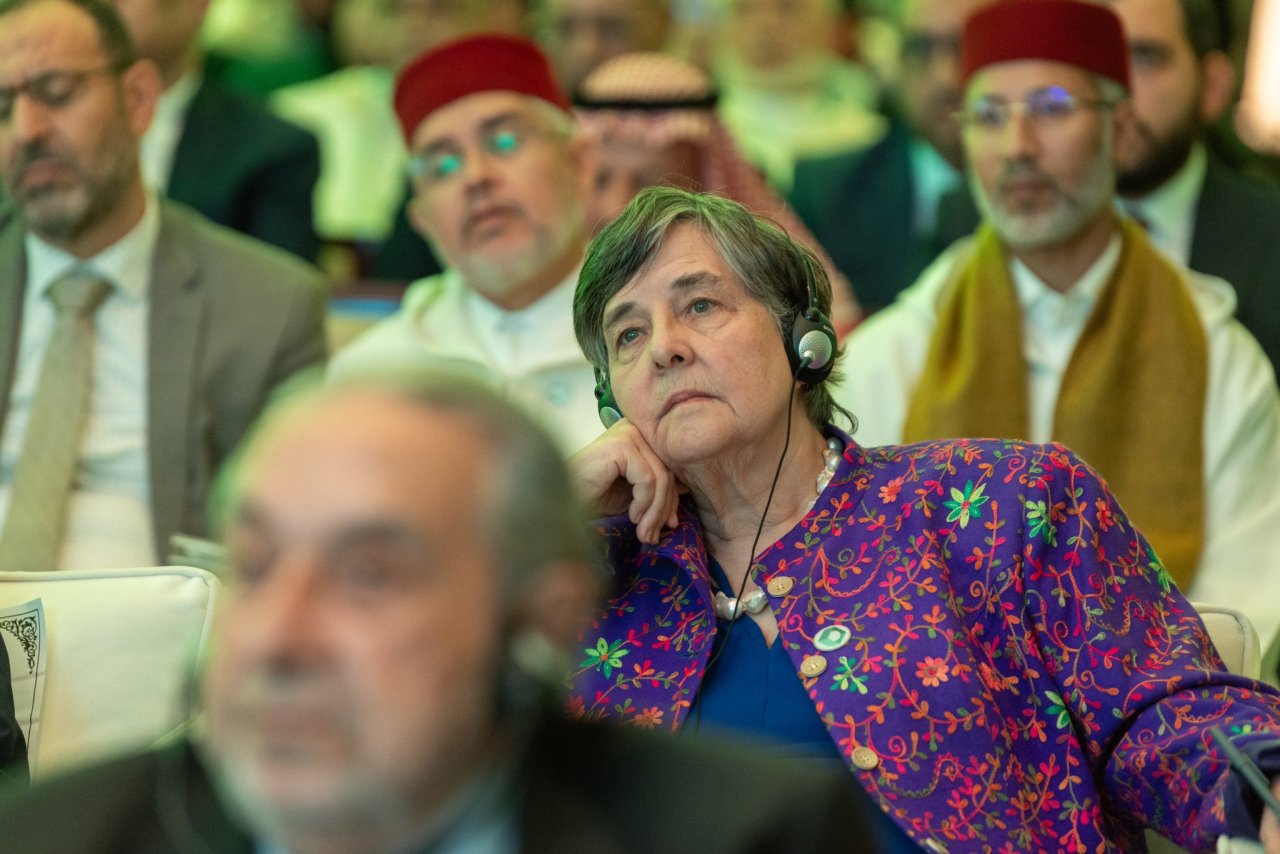 قبساتٌ &quot;إيمانيةٌ&quot; من وثيقة &quot;الإيمان في عالَمٍ متغيِّر&quot; التي أطلقتها ⁧‫رابطة العالم الإسلامي‬⁩ من الرباط بالتعاون مع الرابطة المحمدية لعلماء المغرب، برعايةٍ ملكيةٍ مغربية، وبمشاركةٍ دوليّةٍ متنوِّعة