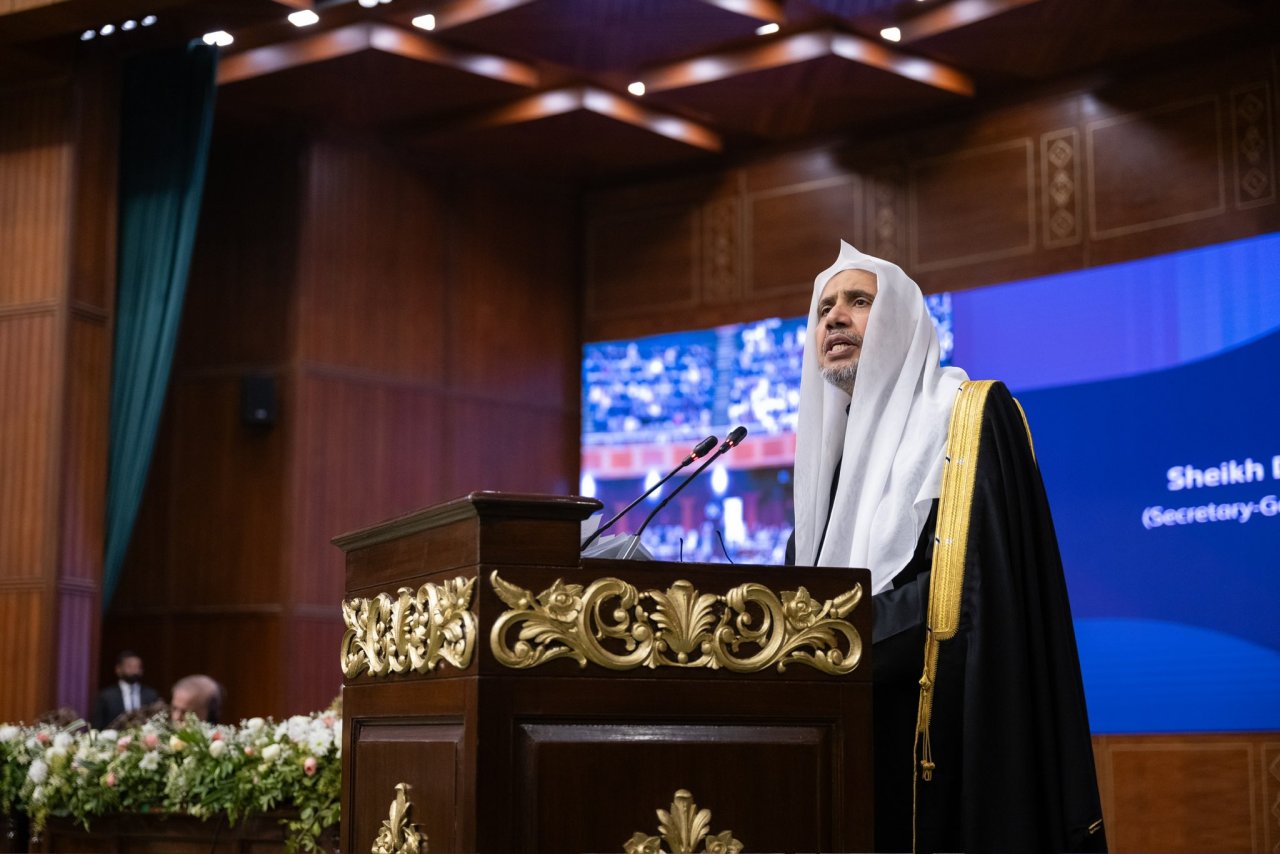 معالي الأمين العام، رئيس هيئة علماء المسلمين، فضيلة الشيخ د.محمد العيسى‬⁩‬⁩ ‏خلال إطلاق مبادرة تعليم الفتيات ‬⁩ في المجتمعات المسلمة من العاصمة الباكستانية &quot;إسلام آباد&quot;