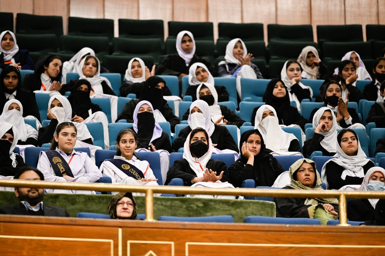 معالي الأمين العام، رئيس هيئة علماء المسلمين، فضيلة الشيخ د.محمد العيسى‬⁩‬⁩ ‏خلال إطلاق مبادرة تعليم الفتيات ‬⁩ في المجتمعات المسلمة من العاصمة الباكستانية &quot;إسلام آباد&quot;