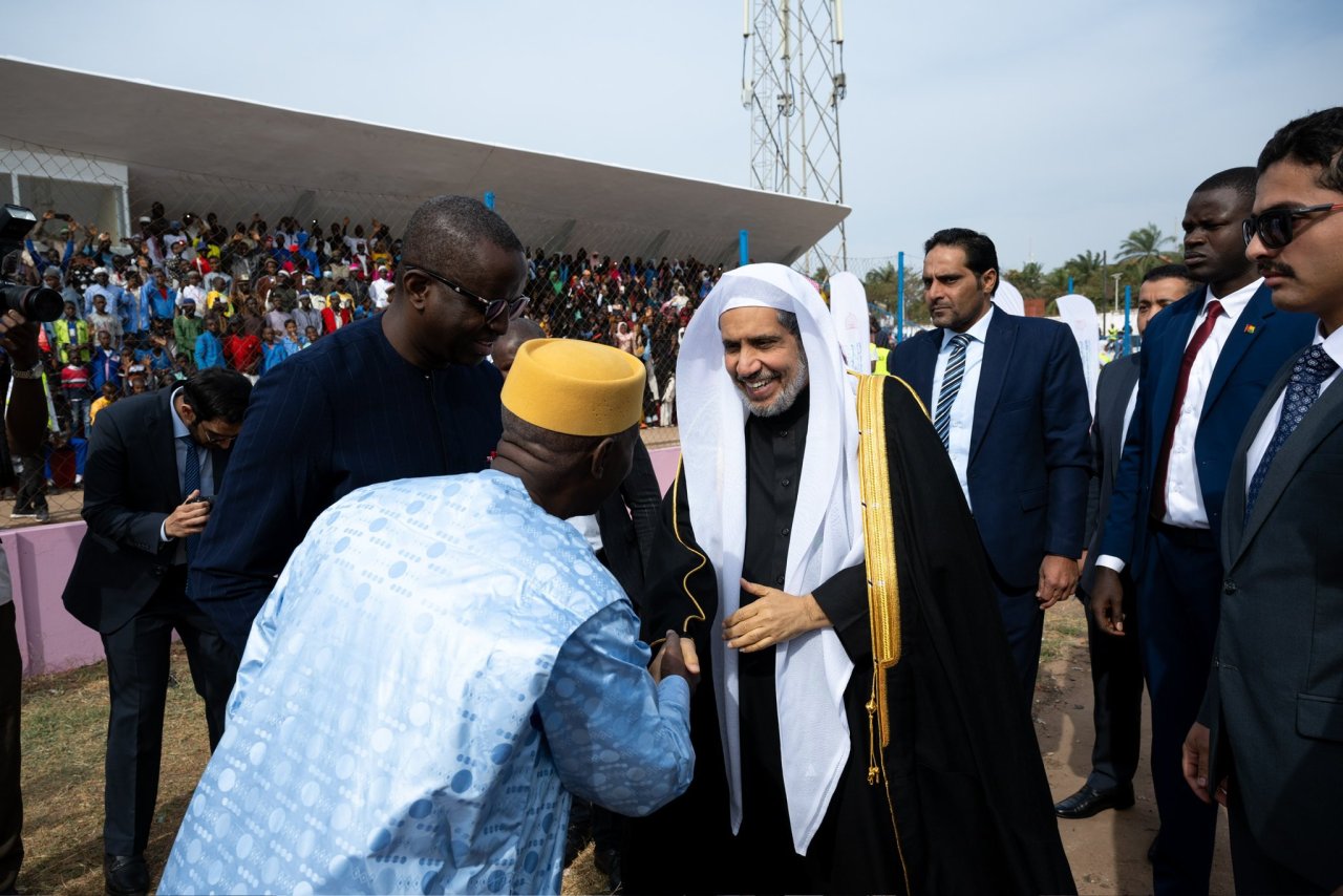 معالي الأمين العام، رئيس هيئة علماء المسلمين، فضيلة الشيخ د.⁧‫محمد العيسى‬⁩‬⁩، يدشن المسابقةَ القرآنية &quot;تيجان النور&quot; التي تنظمها ⁧‫رابطة العالم الإسلامي‬⁩ على مستوى الجمهورية