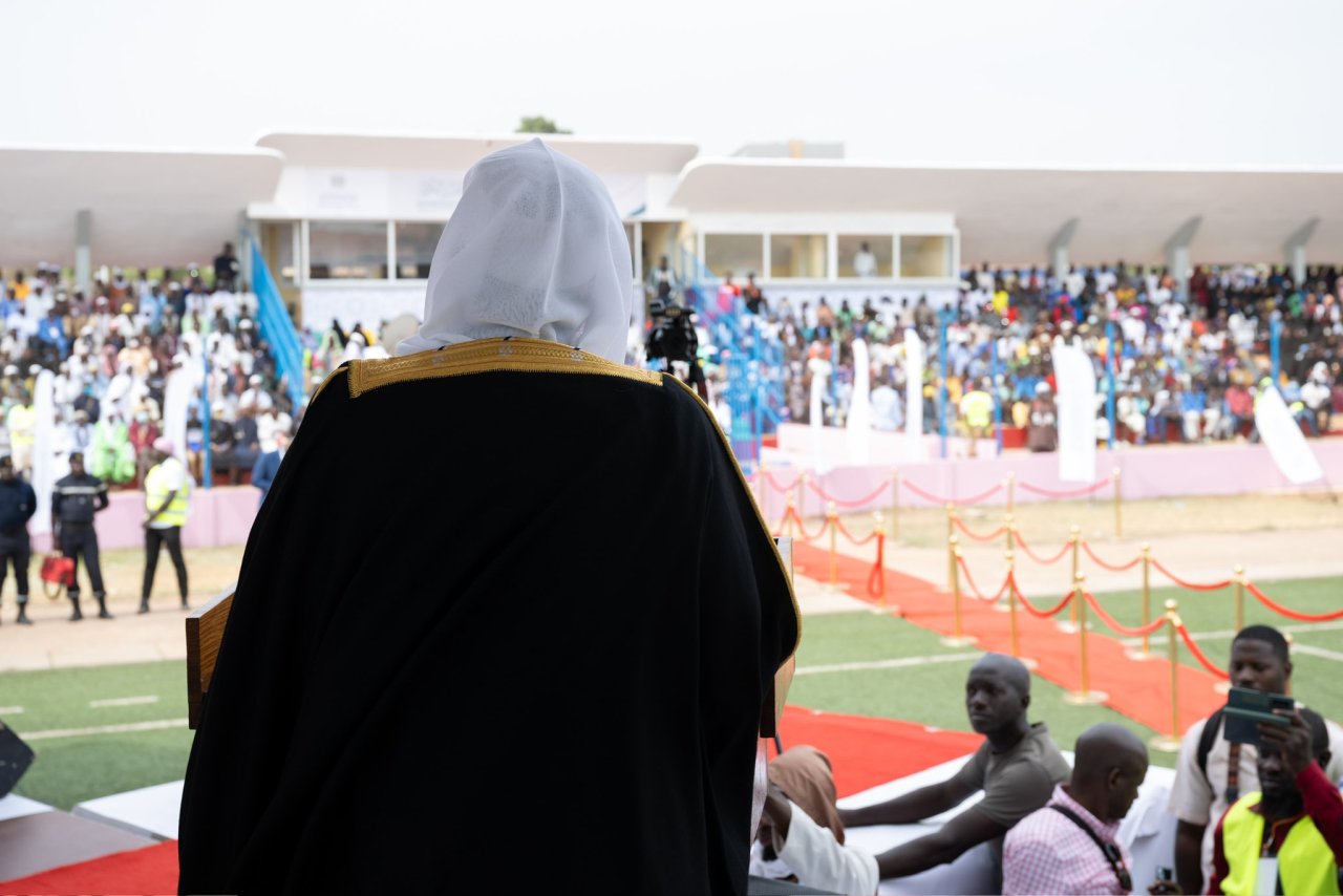 معالي الأمين العام، رئيس هيئة علماء المسلمين، فضيلة الشيخ د.⁧‫محمد العيسى‬⁩‬⁩، يدشن المسابقةَ القرآنية &quot;تيجان النور&quot; التي تنظمها ⁧‫رابطة العالم الإسلامي‬⁩ على مستوى الجمهورية