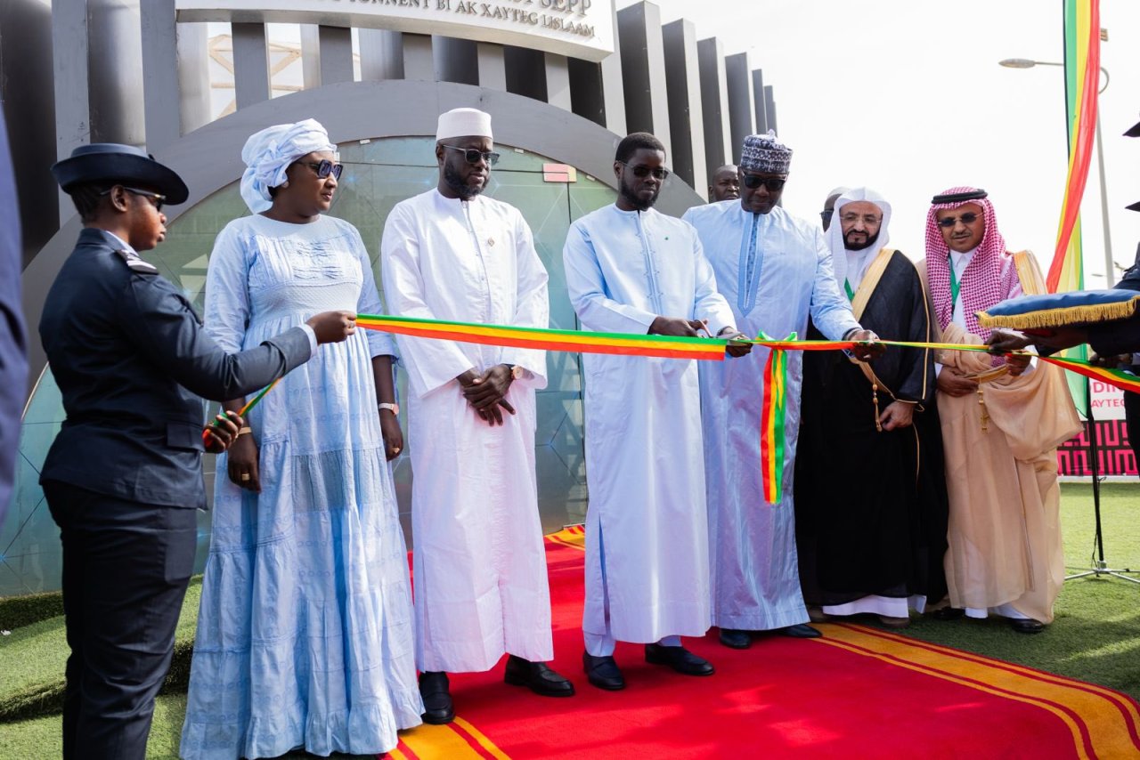 ‏افتتح فخامة رئيس جمهورية السنغال، السيد بشير جوماي فاي، المعرض والمتحف الدولي للسيرة النبوية والحضارة الإسلامية، التابع لـ ⁧‫رابطة العالم الإسلامي‬⁩ في العاصمة السنغالية &quot;داكار&quot;