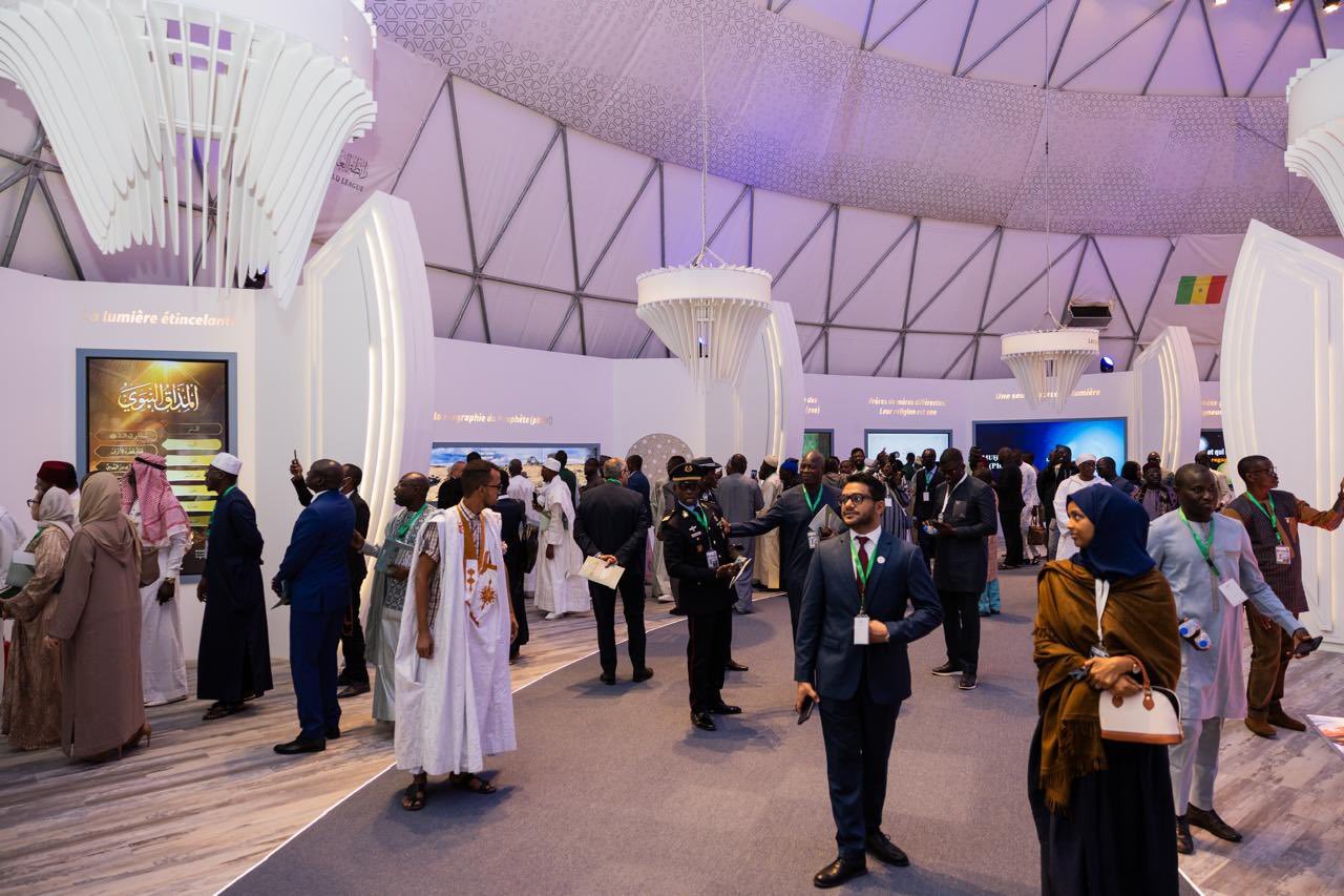 ‏افتتح فخامة رئيس جمهورية السنغال، السيد بشير جوماي فاي، المعرض والمتحف الدولي للسيرة النبوية والحضارة الإسلامية، التابع لـ ⁧‫رابطة العالم الإسلامي‬⁩ في العاصمة السنغالية &quot;داكار&quot;