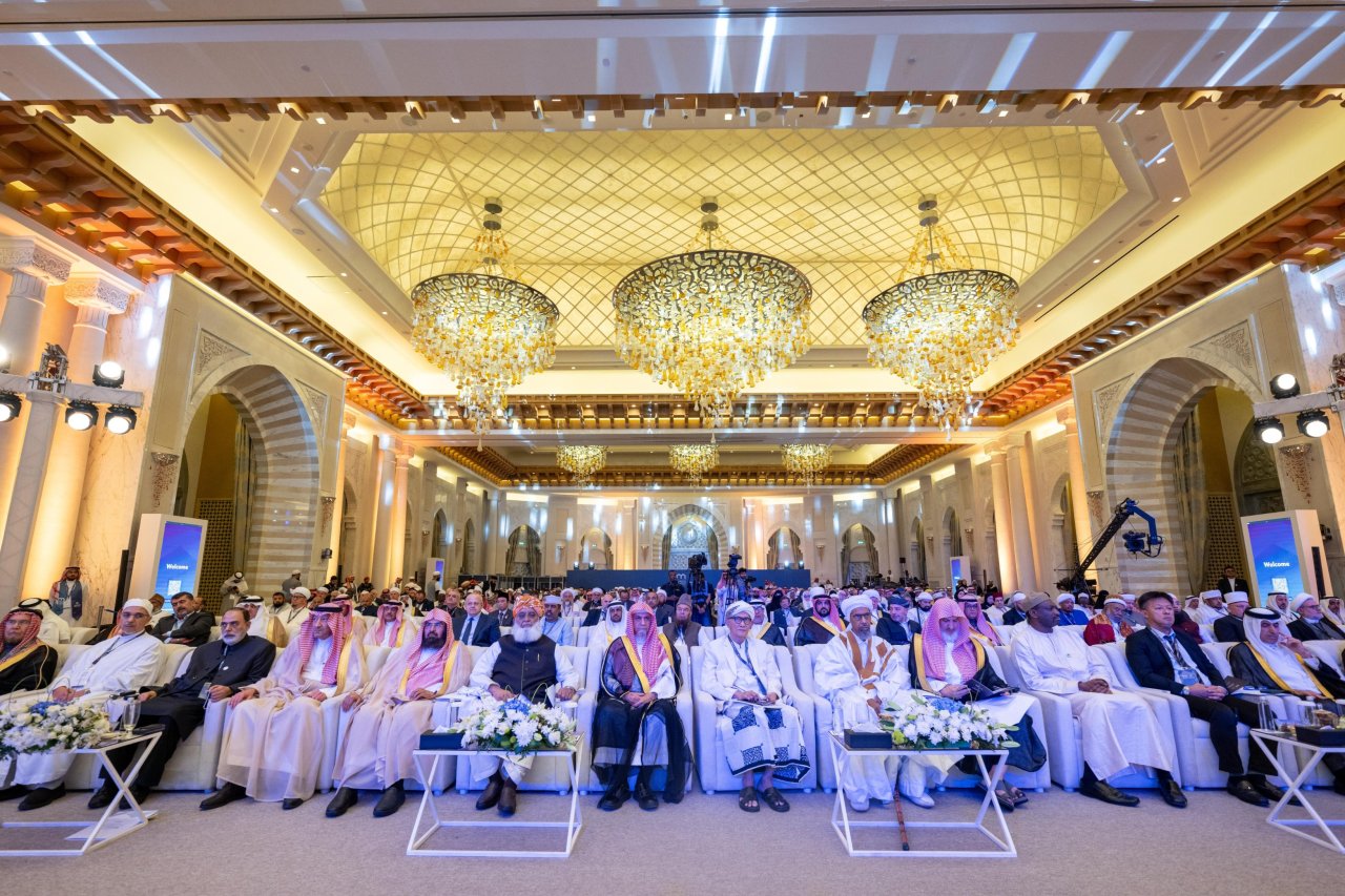 النسخة الثانية للمؤتمر الدولي: ⁧‫بناء الجسور بين المذاهب‬⁩ الإسلامية، خطوةٌ أبعدُ في الأُلفة الإسلامية، نحو فعاليةٍ تتجاوز مُعاد الحوارات ومُكرَّرَها، إلى وضع البرامج العملية لوثيقة بناء الجسور بين المذاهب الإسلامية، وتنسيق المواقف لمواجهة التحديات والمخاطر المُشترَكة.