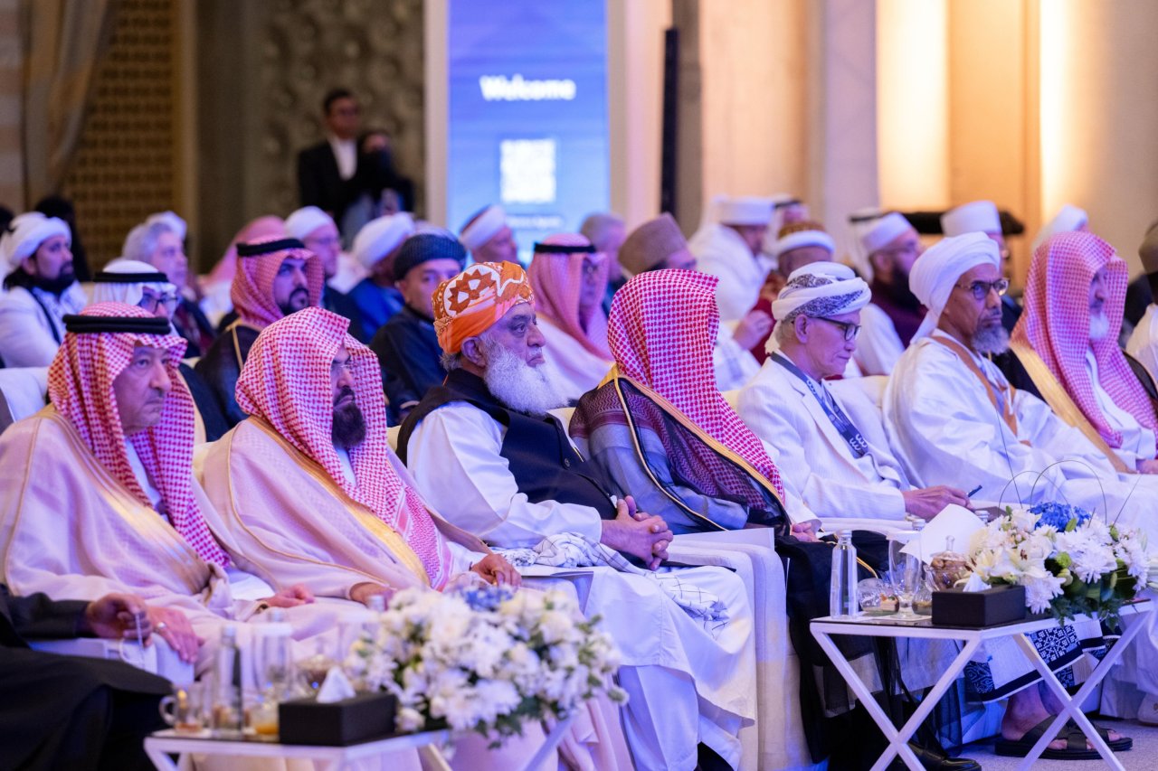 النسخة الثانية للمؤتمر الدولي: ⁧‫بناء الجسور بين المذاهب‬⁩ الإسلامية، خطوةٌ أبعدُ في الأُلفة الإسلامية، نحو فعاليةٍ تتجاوز مُعاد الحوارات ومُكرَّرَها، إلى وضع البرامج العملية لوثيقة بناء الجسور بين المذاهب الإسلامية، وتنسيق المواقف لمواجهة التحديات والمخاطر المُشترَكة.