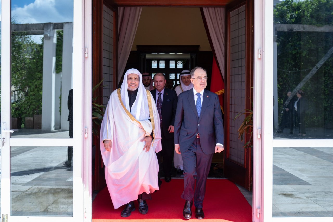 The President of the Republic of Albania, Mr. Bajram Begaj, received at the Presidential Palace in the capital, Tirana, the Secretary General, President of the Organization of Muslim Scholars, Sheikh Mohammed Alissa.