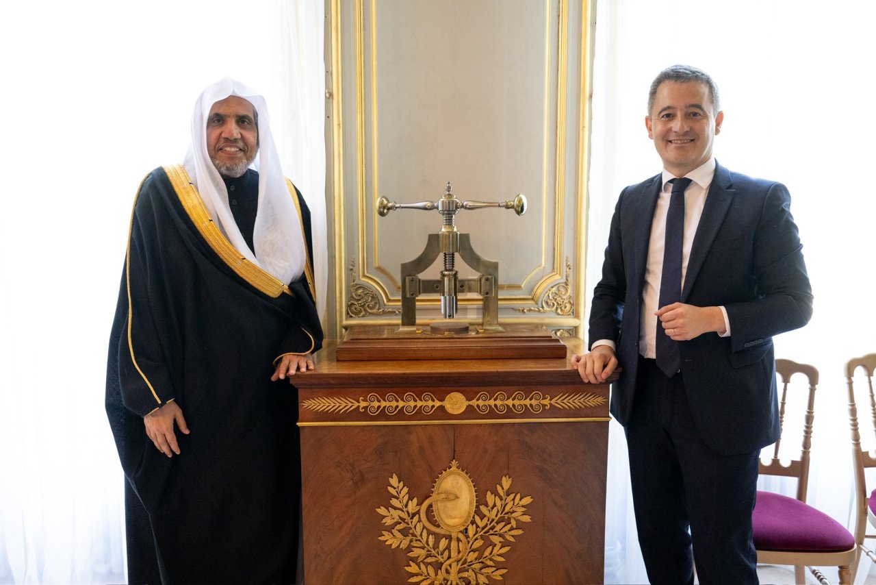 في سياق تلبية فضيلته لدعوة كبرى مراكز الفكر والدراسات ذات الحضور والتأثير العالمي؛ لاستعراض عددٍ من القضايا المعاصرة والمستجدّة ذات الصّلة بمهام الرابطة