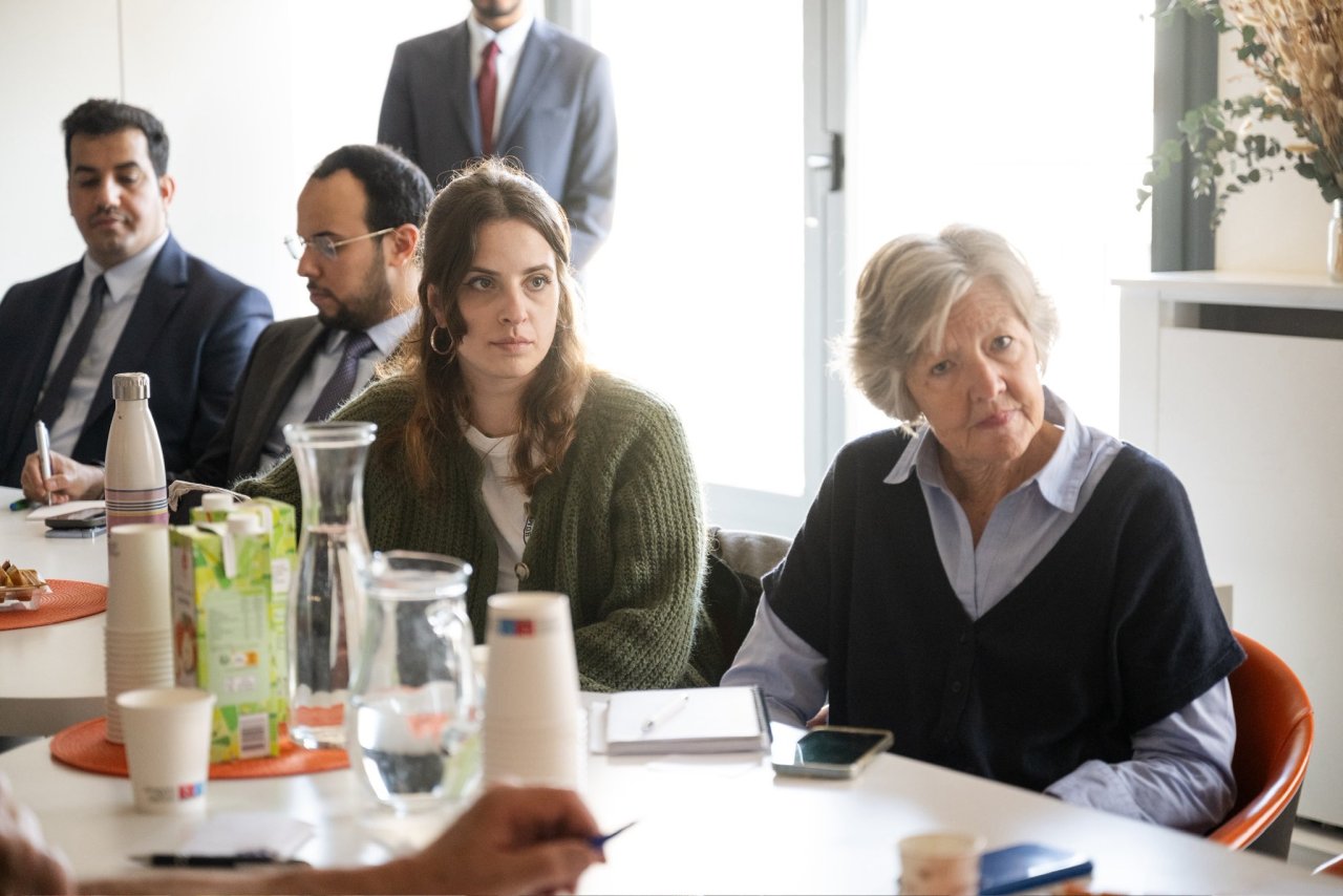 ‏استضافتْ يوميّة &quot;لوبينيون&quot; في مقرها بالعاصمة الفرنسية &quot;باريس&quot;، مائدةً مستديرةً مع معالي الأمين العام، رئيس هيئة علماء المسلمين، فضيلة الشيخ د.⁧‫محمد العيسى‬⁩‬⁩، حضرها عدد من المراكز البحثية والسياسيين وصنّاع الرأي، تناولت