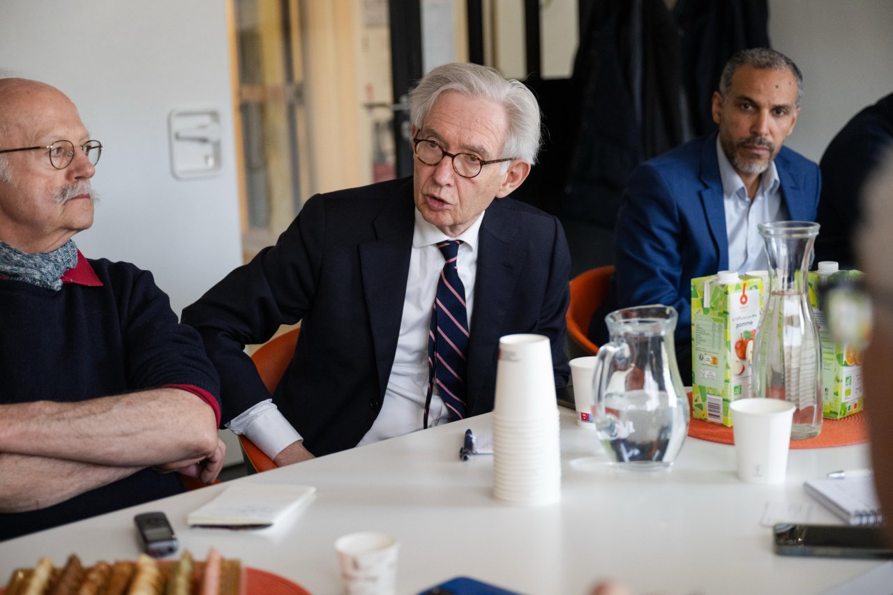 الأمين العام لرابطة العالم الإسلامي يستهِلُّ زيارتَه للجمهورية الفرنسية بجولةٍ في متحف &quot;غزة المنكوبة&quot;