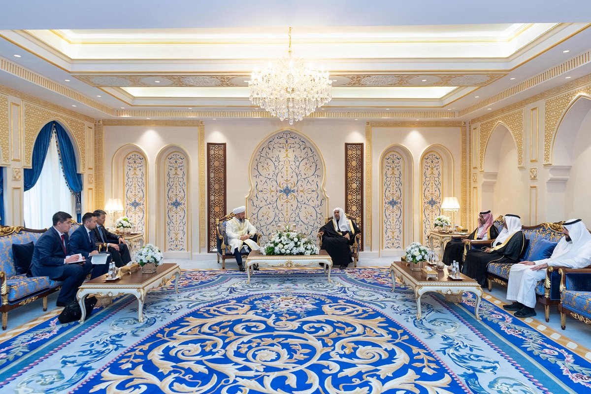 استقبل معالي الأمين العام، الشيخ د.محمد العيسى، سماحة المفتي نوريزباي أوتبينوف، رئيس الإدارة الدينية لمسلمي كازاخستان والمفتي العام