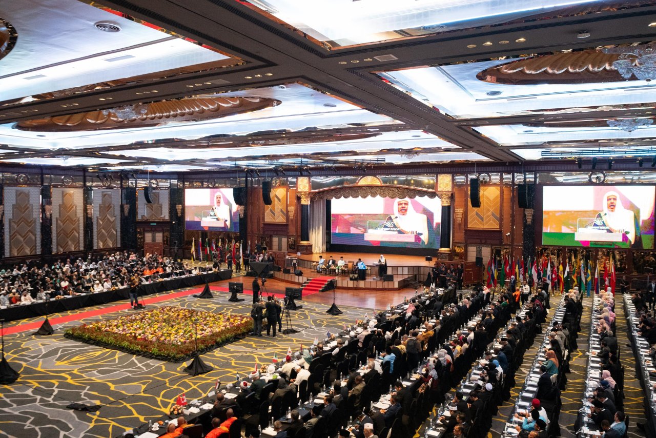 انطلاق أعمال &quot;مؤتمر القادة الدينيين&quot;، في العاصمة كوالالمبور، بالشراكة بين رابطة العالم الإسلامي ورئاسة وزراء ماليزيا.