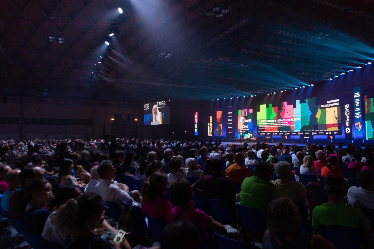 Mohammad Alissa a représenté la communauté  musulmane dans les forums  mondiaux en tant que visiteur et conférencier