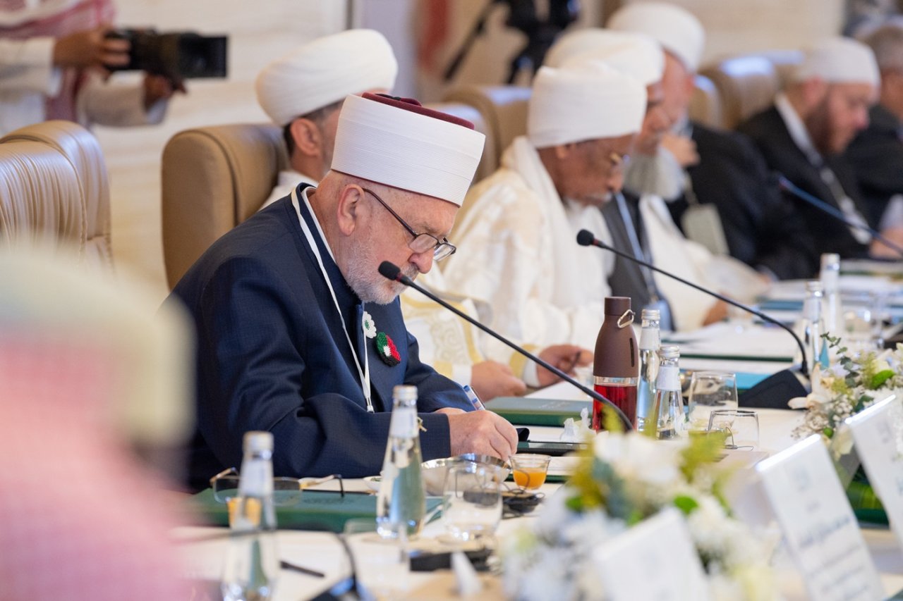 معالي رئيس الشؤون الدينية بجمهورية تركيا، عضو المجلس الأعلى للرابطة، الشيخ د.علي أرباش خلال الدورة الـ٤٦ للمجلس الأعلى: