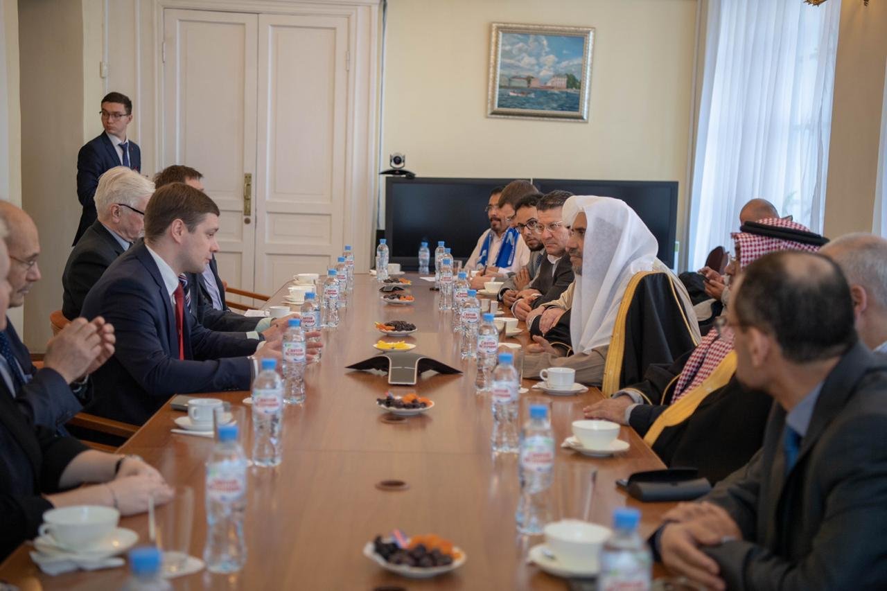 لقاء د. محمد العيسي مع مدير جامعة سانت بطرسبرغ وعمداء عدد من الكليات