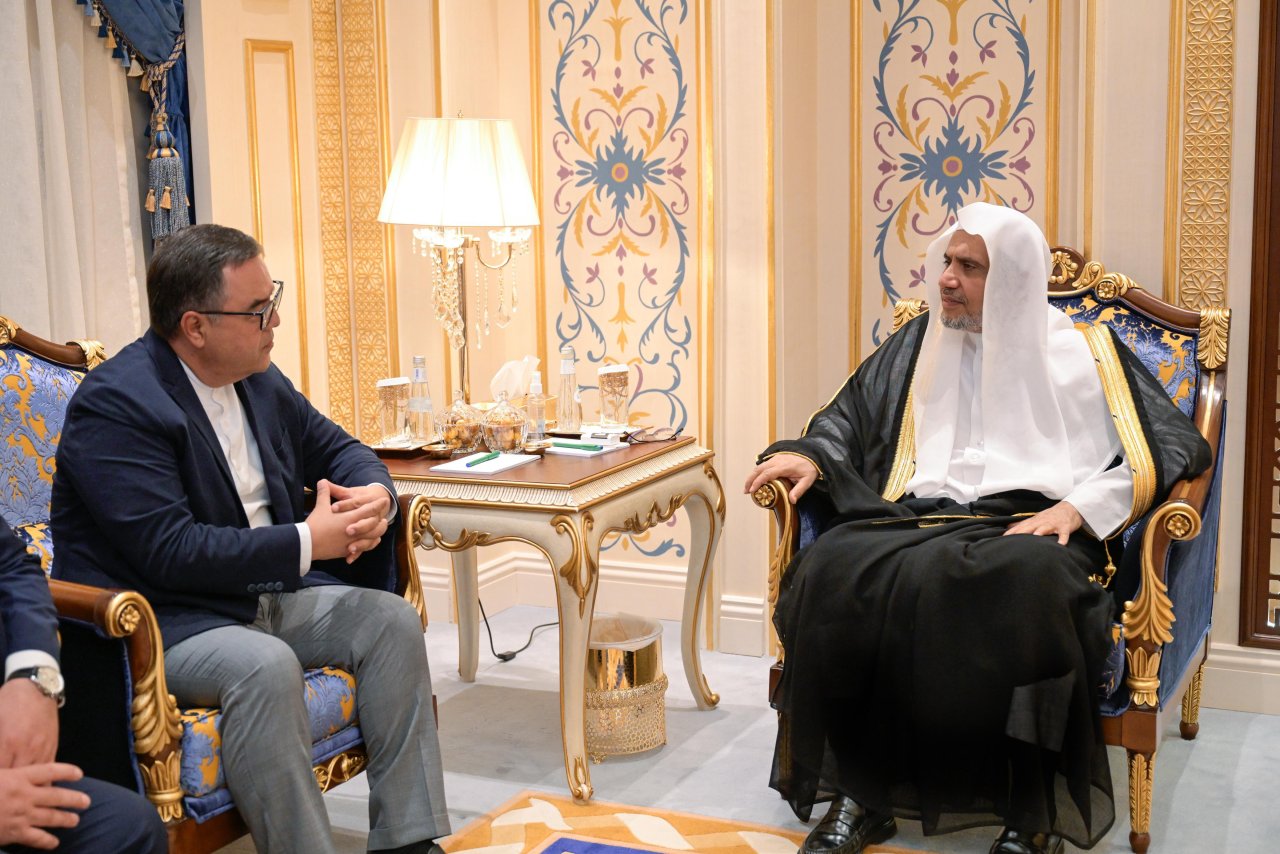 الأمين العام لرابطة العالم الإسلامي يستقبل رئيس مركز الحضارة الإسلامية بمجلس الوُزراء بجُمهورية أوزبكستان
