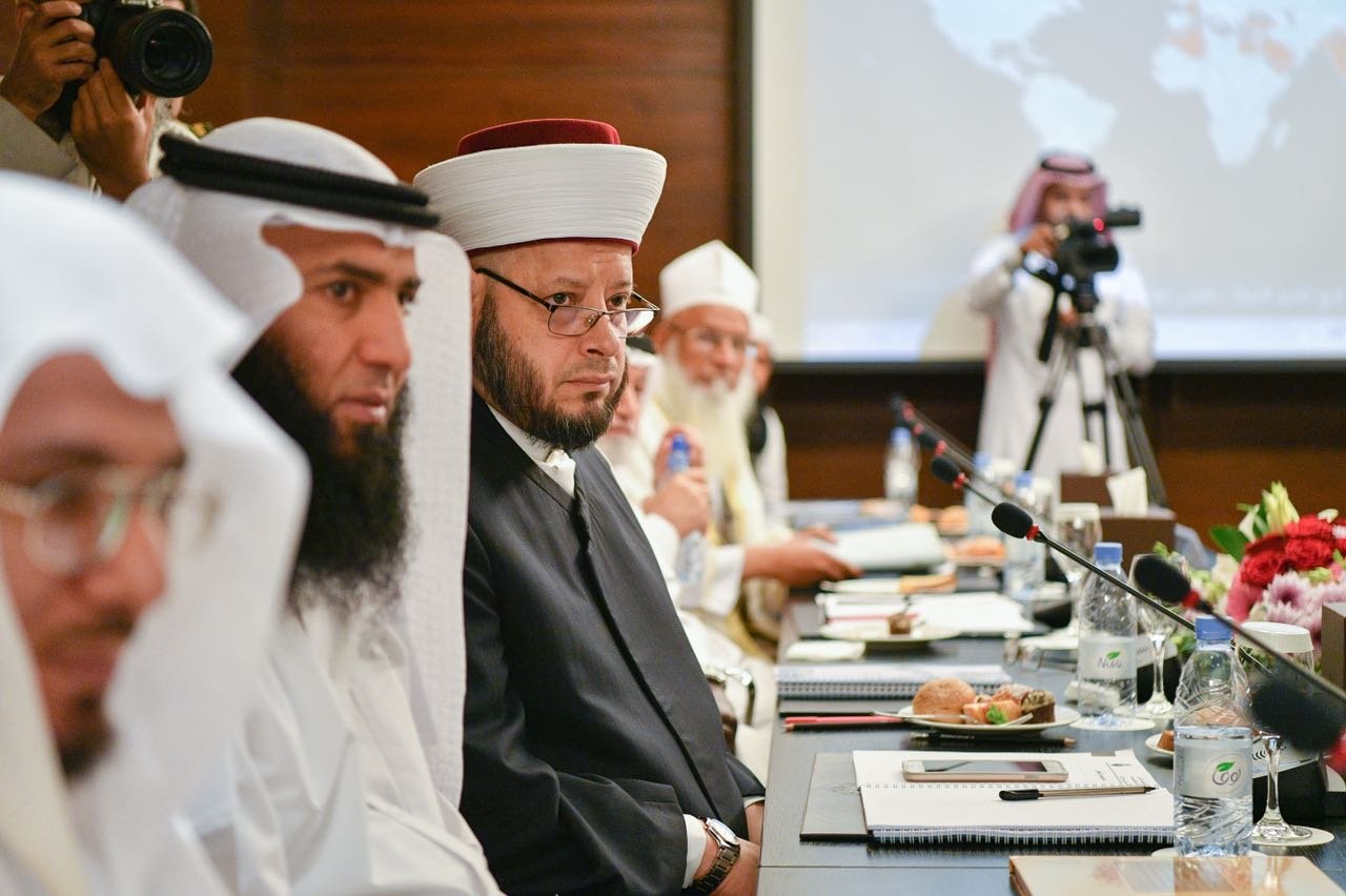 Le SG de la Ligue Islamique Mondiale, le Cheikh Dr. Mohamed ALISSA, préside à Makkah la réunion du Conseil Mondial des Grands Récitateurs et inaugure son site d'internet