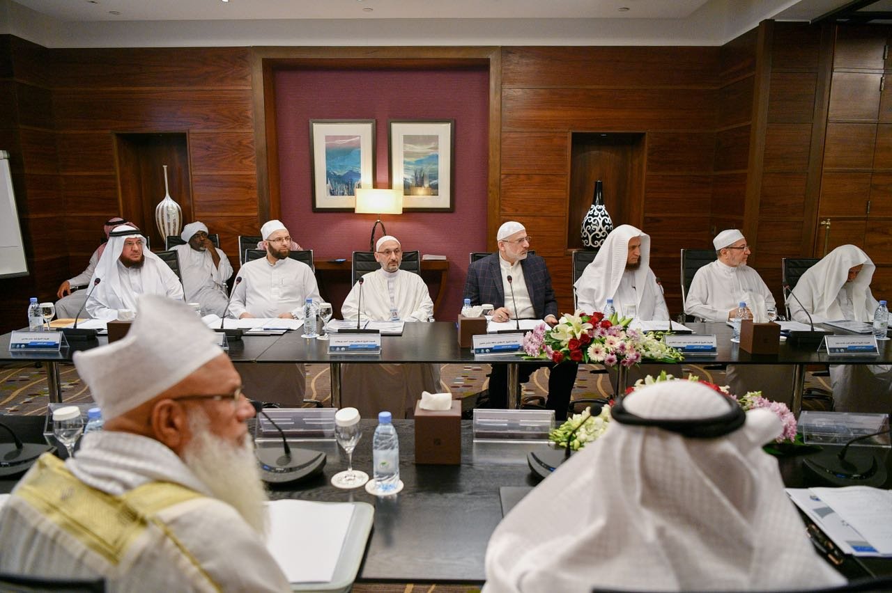 Le SG de la Ligue Islamique Mondiale, le Cheikh Dr. Mohamed ALISSA, préside à Makkah la réunion du Conseil Mondial des Grands Récitateurs et inaugure son site d'internet