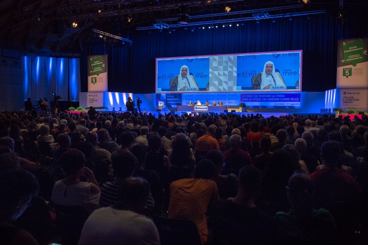 اختيار رابطة العالم الإسلامي للتحدث باسم الحضارة الإسلامية في لقاء &quot;بناء الجسور&quot; بايطاليا.. بحضور أكثر من مليون شخصLa Ligue islamique mondiale a été choisie, en Italie,  pour parler au nom de la civilisation musulmane lors d'une réunion consacrée à « La construction de ponts de dialogue entre les civilisations»