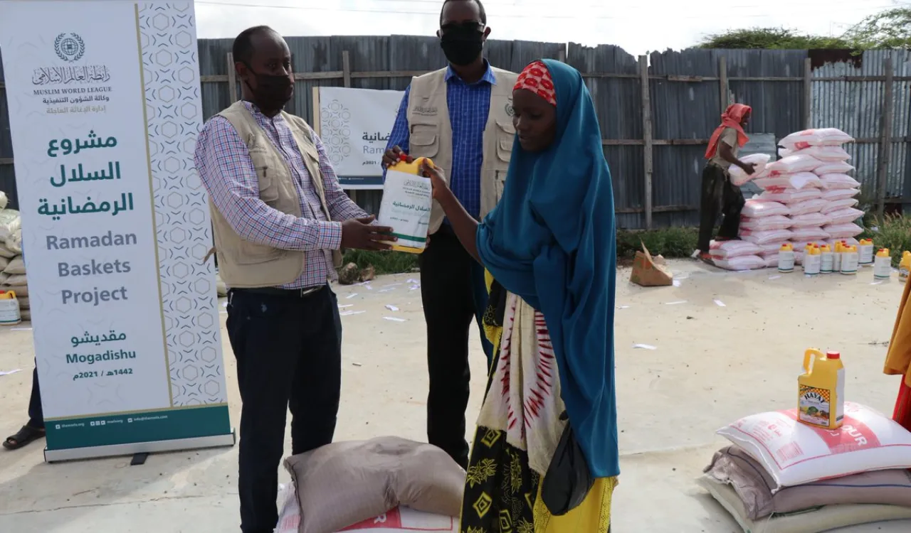 La distribution de paniers alimentaires de la LIM pendant le mois de Ramadan vise à soutenir le plus grand nombre de familles