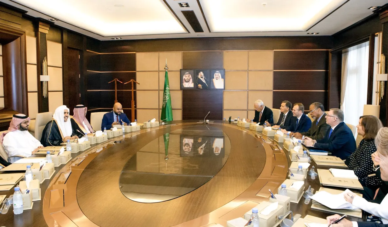 التقى معالي الشيخ د.⁧محمد العيسى⁩ في جدة مساء أمس وفد الطائفة الإنجيلية بالولايات المتحدة الأمريكية