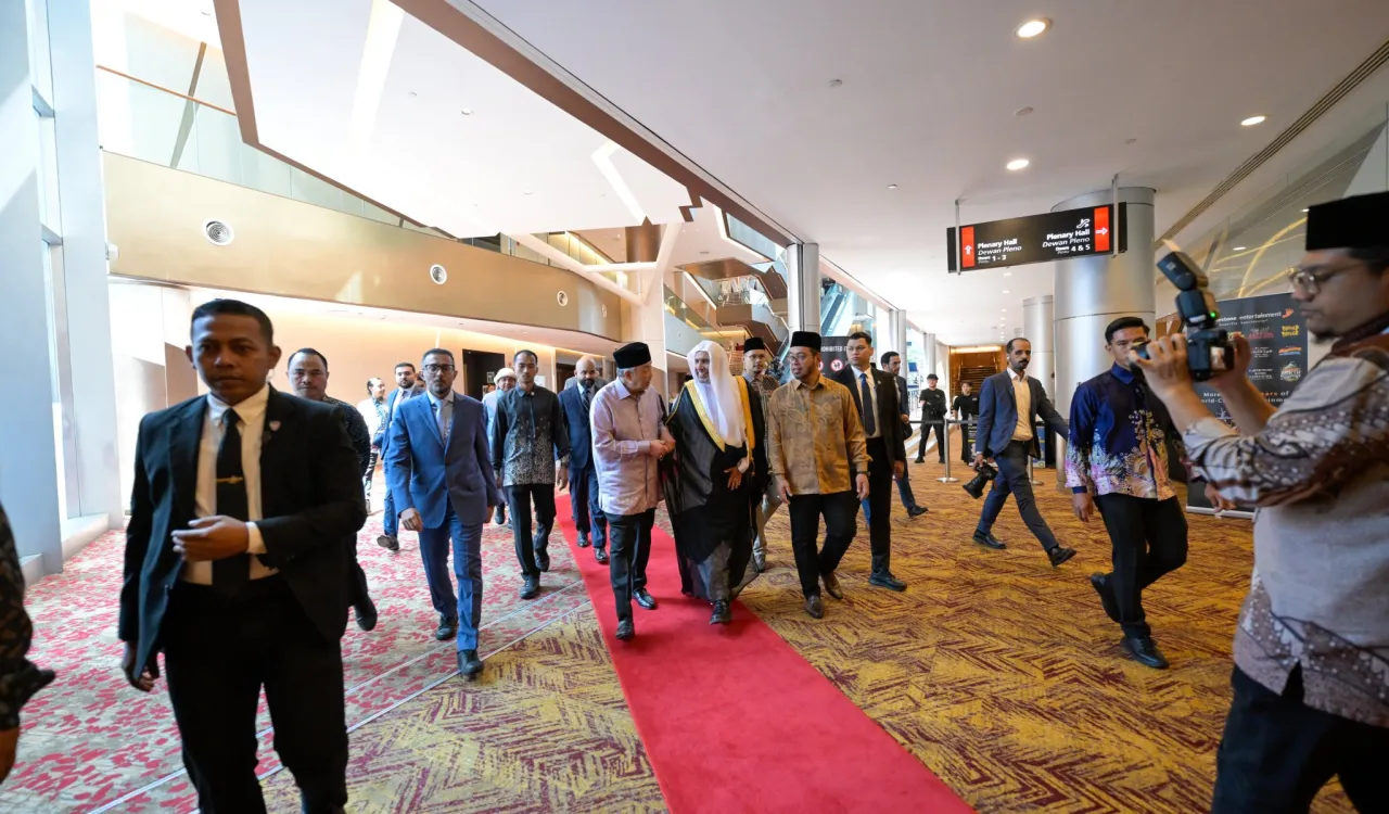 Photos de l’inauguration, par le Secrétaire général, Président de l’Organisation des savants musulmans, cheikh Mohammed Al-Issa de la 4ème rencontre du Conseil des Savants de l’ASEAN