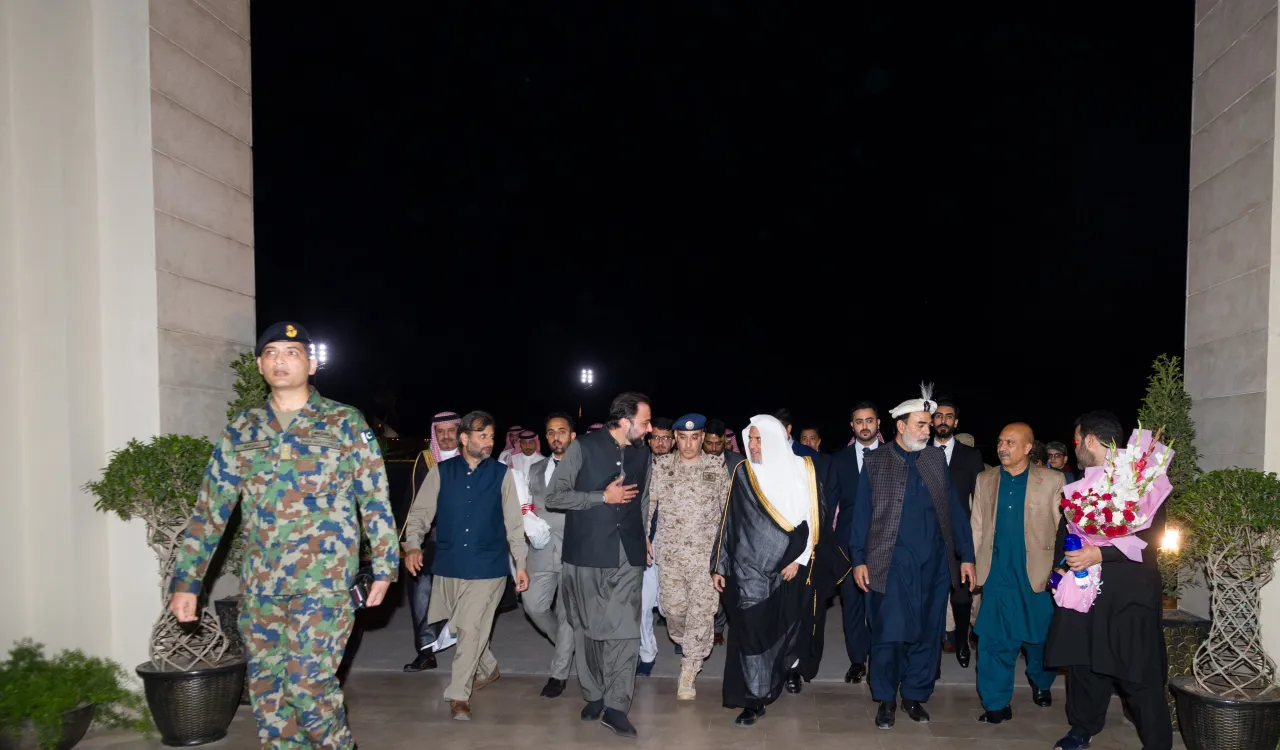 جناب دبیر کل، و رئیس انجمن علمای مسلمان، آقای دکتر شیخ  محمد العیسی به دعوت رسمی نخست وزیر پاکستان