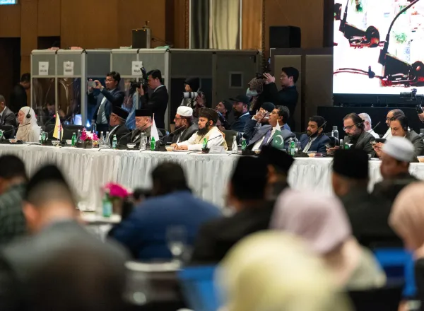 يمثّل "مجلسُ علماء آسْيان" منصّةً لجمع كلمة العلماء تجاه قضاياهم الكبرى، يتمُّ فيها تداوُل الأفكار وتوحيد الرؤى، للتوصُّل إلى حلولٍ للمشكلات المُشترَكة في دُوَلِ جنوب شرق آسيا
