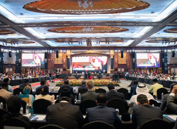 شكَّلتْ "وثيقة مكة المكرمة" محوراً مهماً في مناقشات المؤتمر بوصفها وثيقةً إسلامية إنسانية رحّب بها أتباع الأديان حول العالم