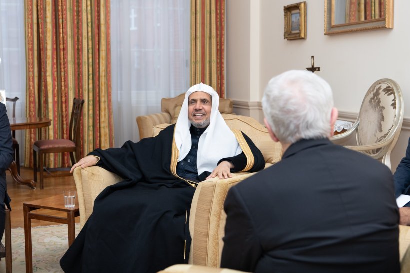 HE Sheikh Dr.Mohammad Alissa , the SG of the MWL, met with HE Cardinal Vincent Collins, the Archbishop of Westminster, in London.